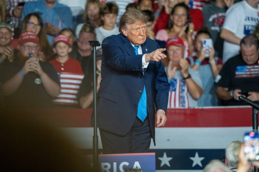 Trump heads West in latest swing to bolster GOP in rocky lead-up to midterms