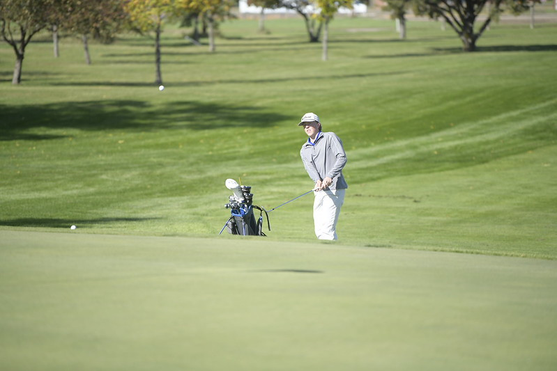 Sioux Falls Lincoln, Vermillion win State Boys Golf titles
