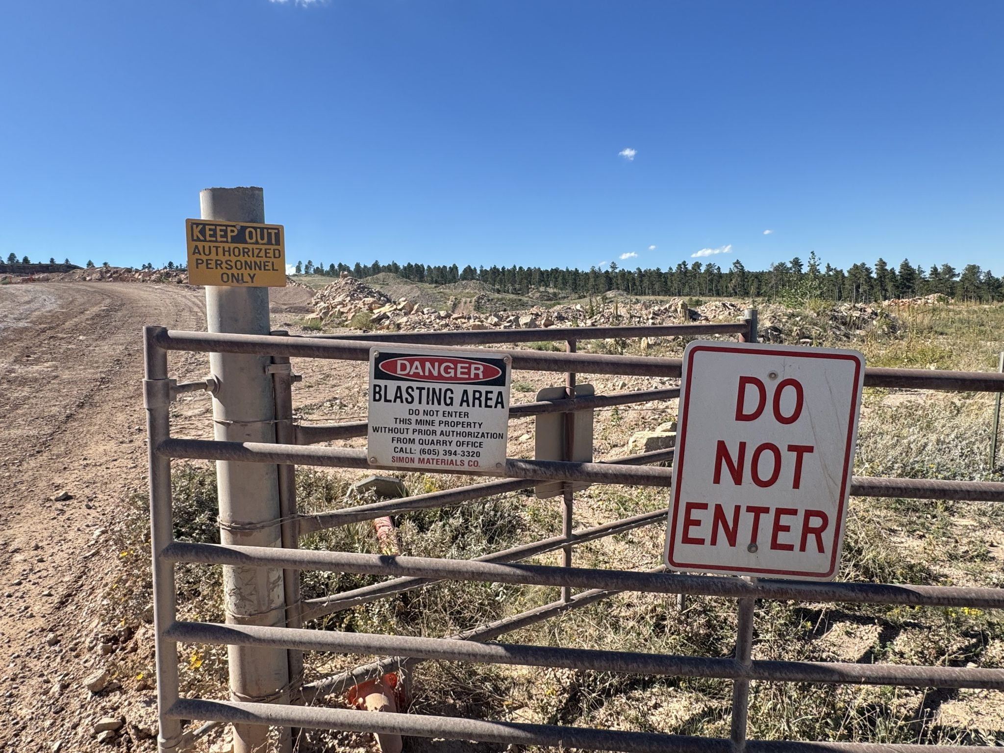 Couple finds life next to limestone mine unnerving