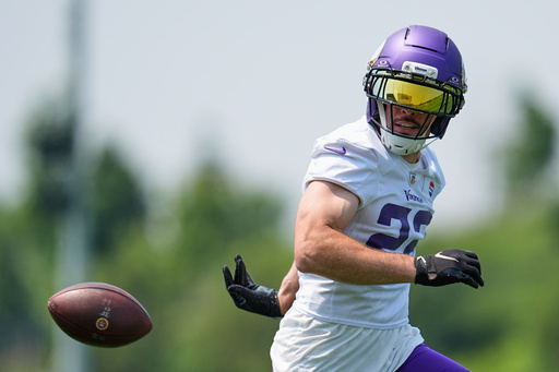 FILE - Minnesota Vikings safety Harrison Smith (22) takes part in drills during practice at NFL football minicamp, Tuesday, June 10, 2025, in Eagan, Minn. (AP Photo/Abbie Parr, File)