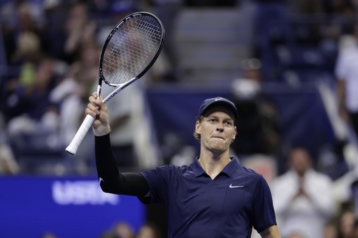 Jannik Sinner, of Italy, reacts after defeating Alexander Bublik, of Kazakhstan, during the fourth-round of the U.S. Open tennis championships, Monday, Sept. 1, 2025, in New York. (AP Photo/Adam Hunger)